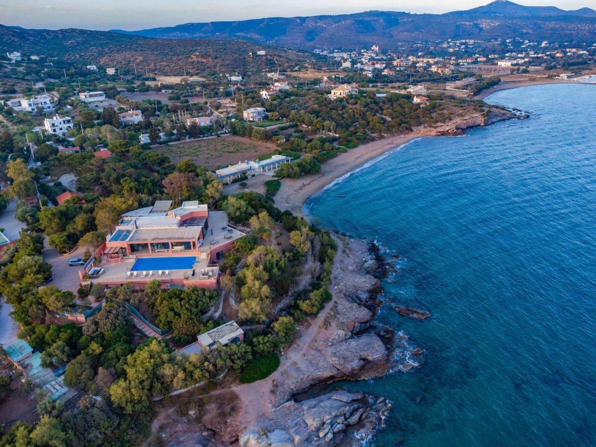 Black Diamond Beachfront Pool Villa Pasithea In Sounio, Athens Суніон Екстер'єр фото