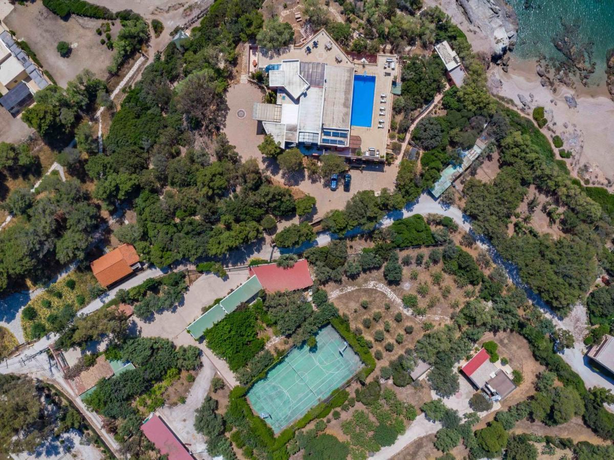 Black Diamond Beachfront Pool Villa Pasithea In Sounio, Athens Суніон Екстер'єр фото