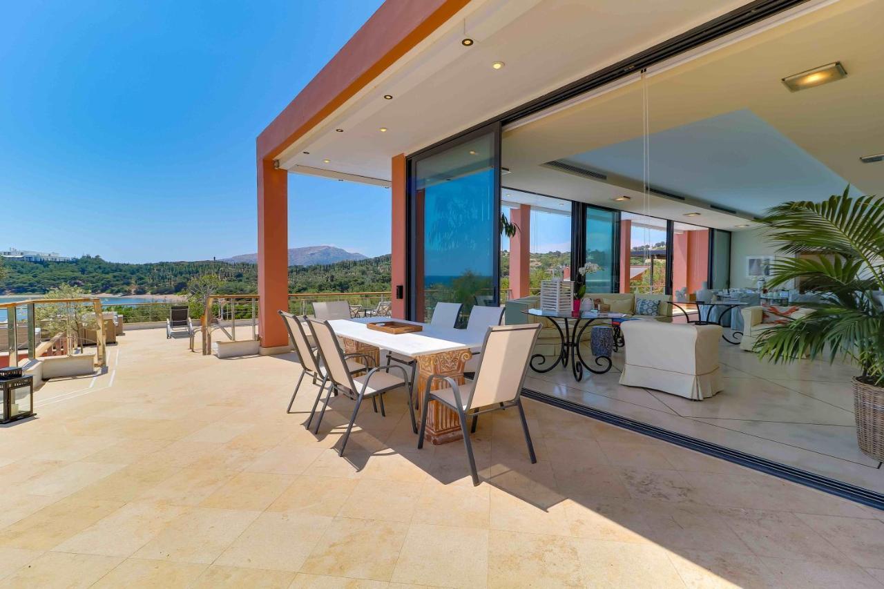Black Diamond Beachfront Pool Villa Pasithea In Sounio, Athens Суніон Екстер'єр фото