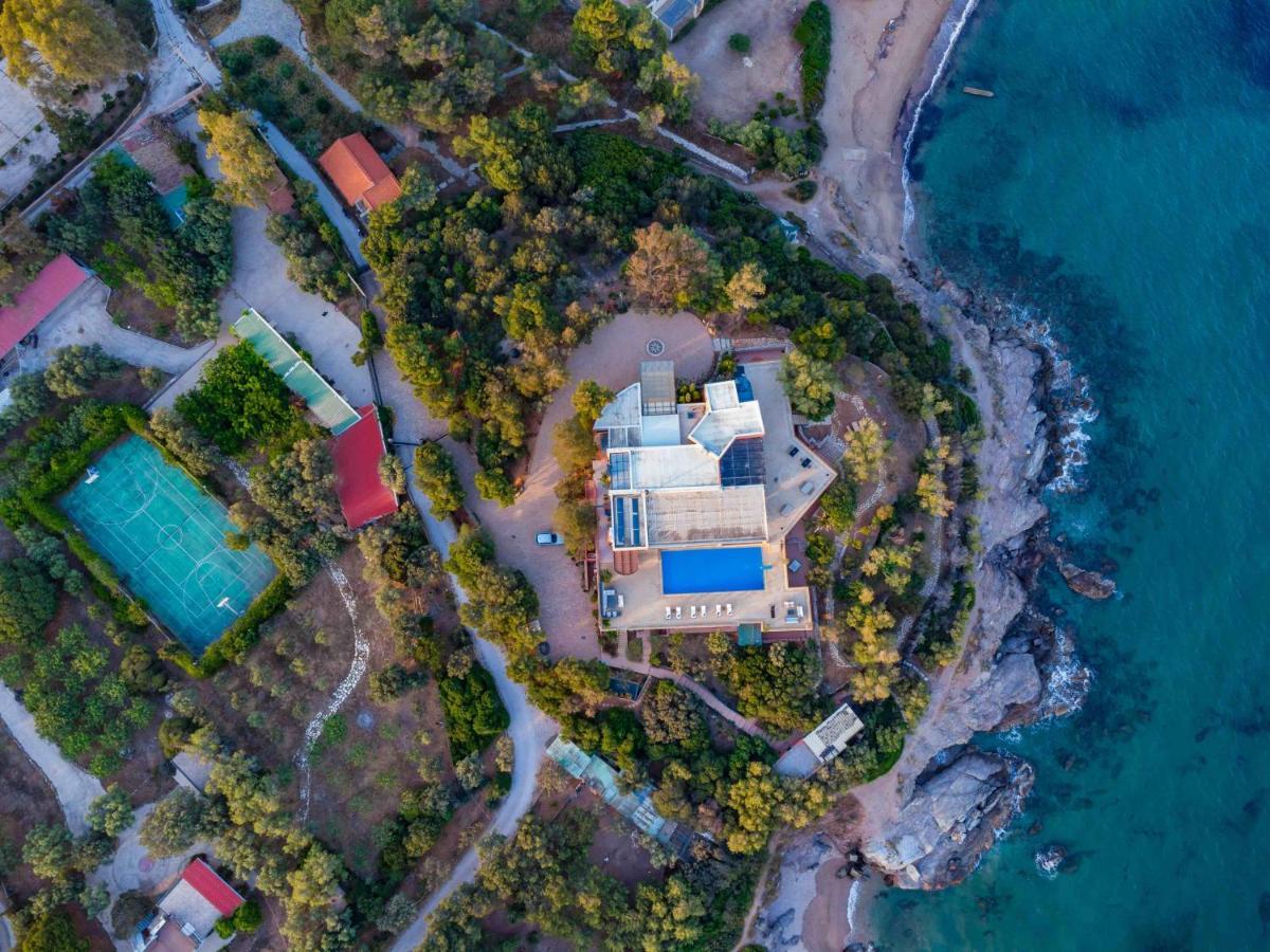 Black Diamond Beachfront Pool Villa Pasithea In Sounio, Athens Суніон Екстер'єр фото