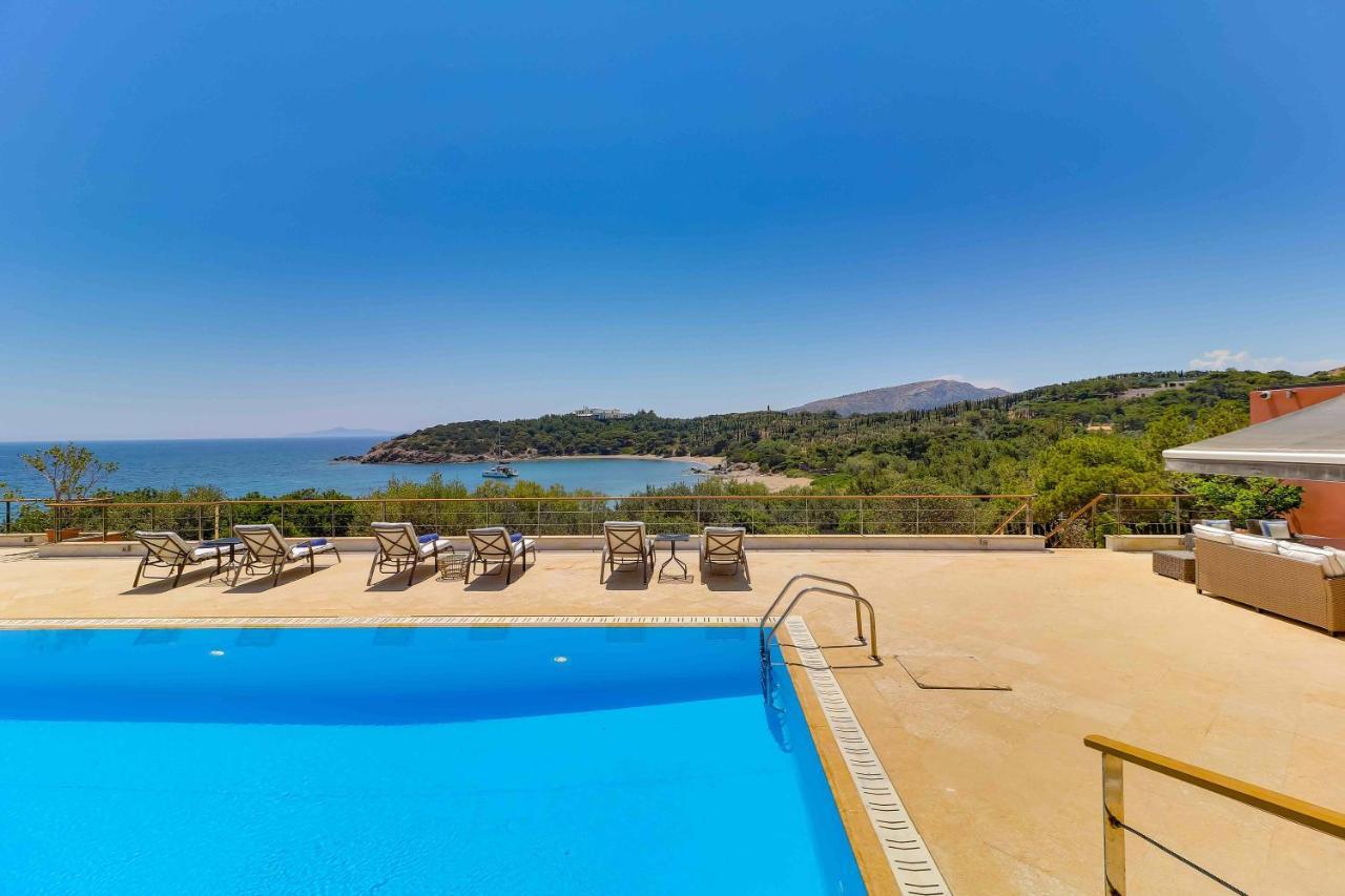 Black Diamond Beachfront Pool Villa Pasithea In Sounio, Athens Суніон Екстер'єр фото