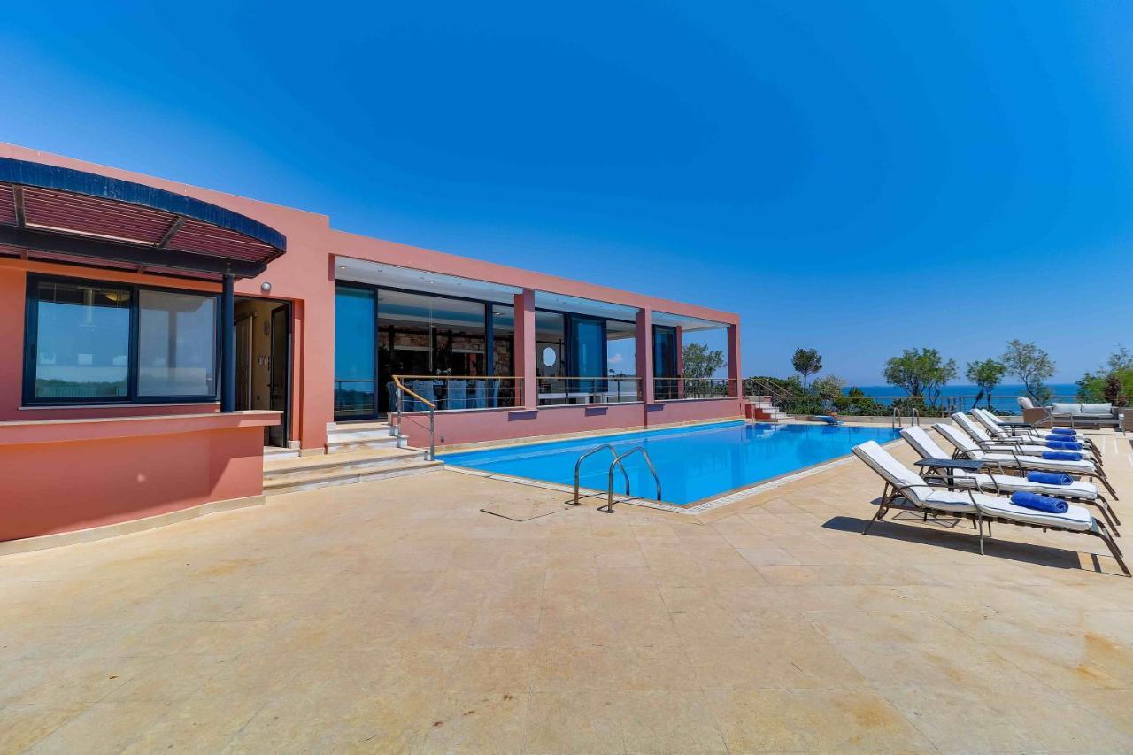 Black Diamond Beachfront Pool Villa Pasithea In Sounio, Athens Суніон Екстер'єр фото