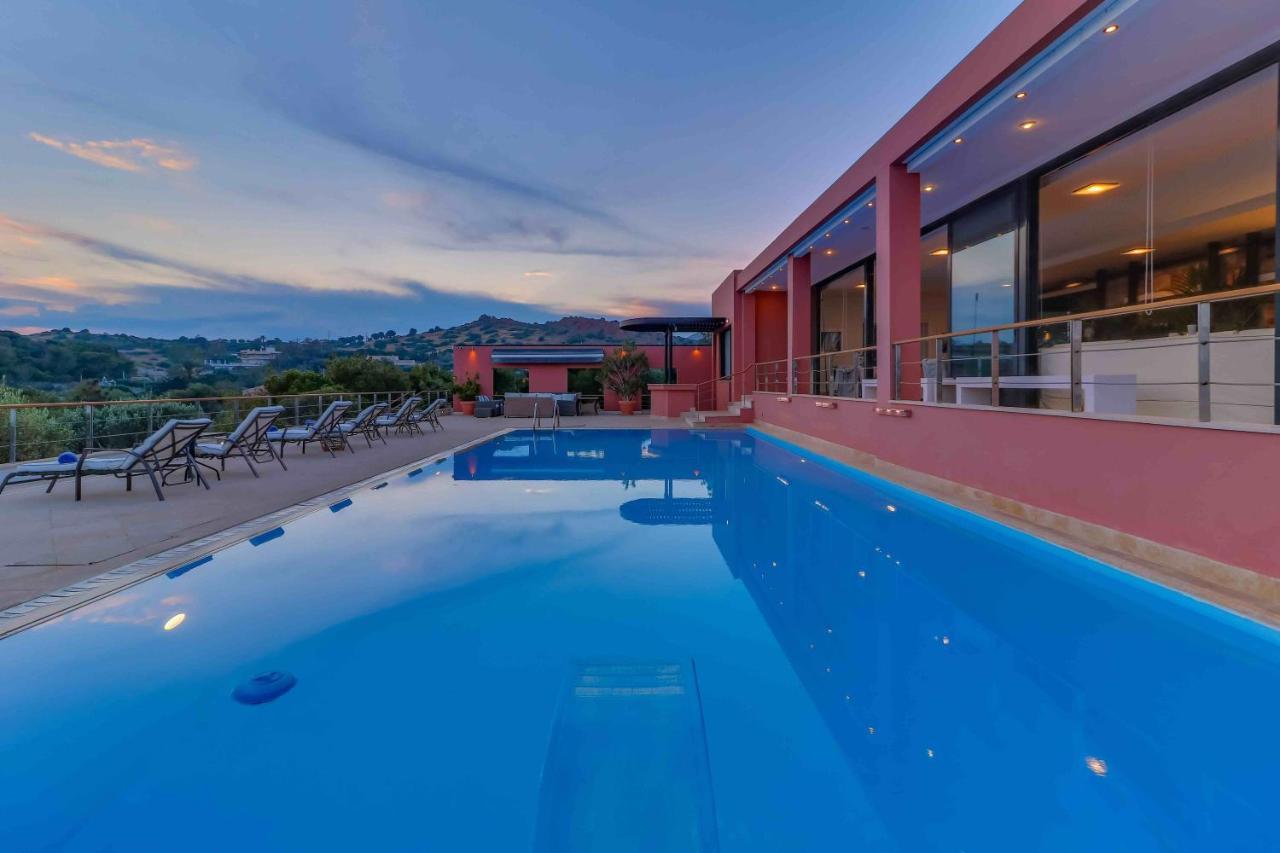 Black Diamond Beachfront Pool Villa Pasithea In Sounio, Athens Суніон Екстер'єр фото